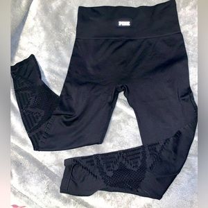 VS leggings with design at bottom